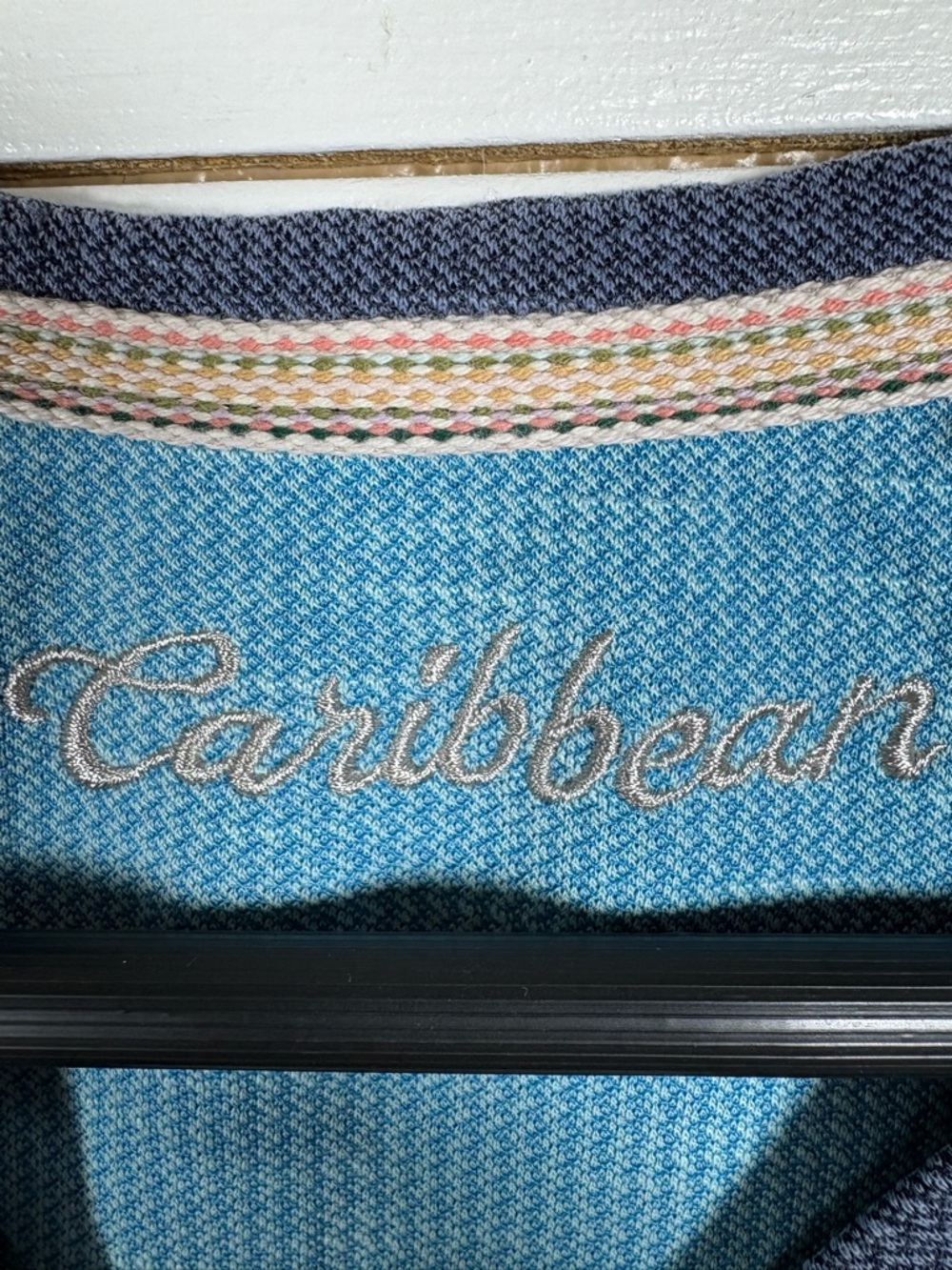 Caribbean Blue Textured V-Neck Shirt Men’s Medium Casual Tee - Picture 3 of 7